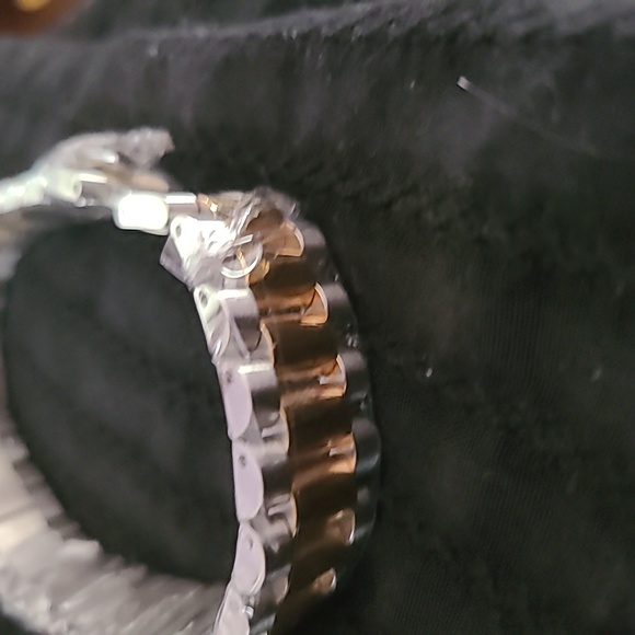 15MM Wide 8/8.86 Inches Long Watch link heavy weight two toned Men bracelet - Picture 5 of 5